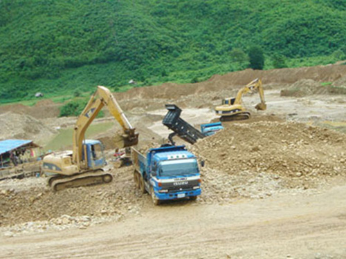 老撾、柬埔寨礦區(qū)工程車